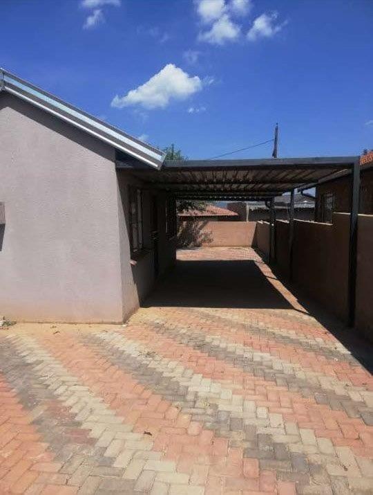 2 Bedroom Property for Sale in Soshanguve WW Gauteng