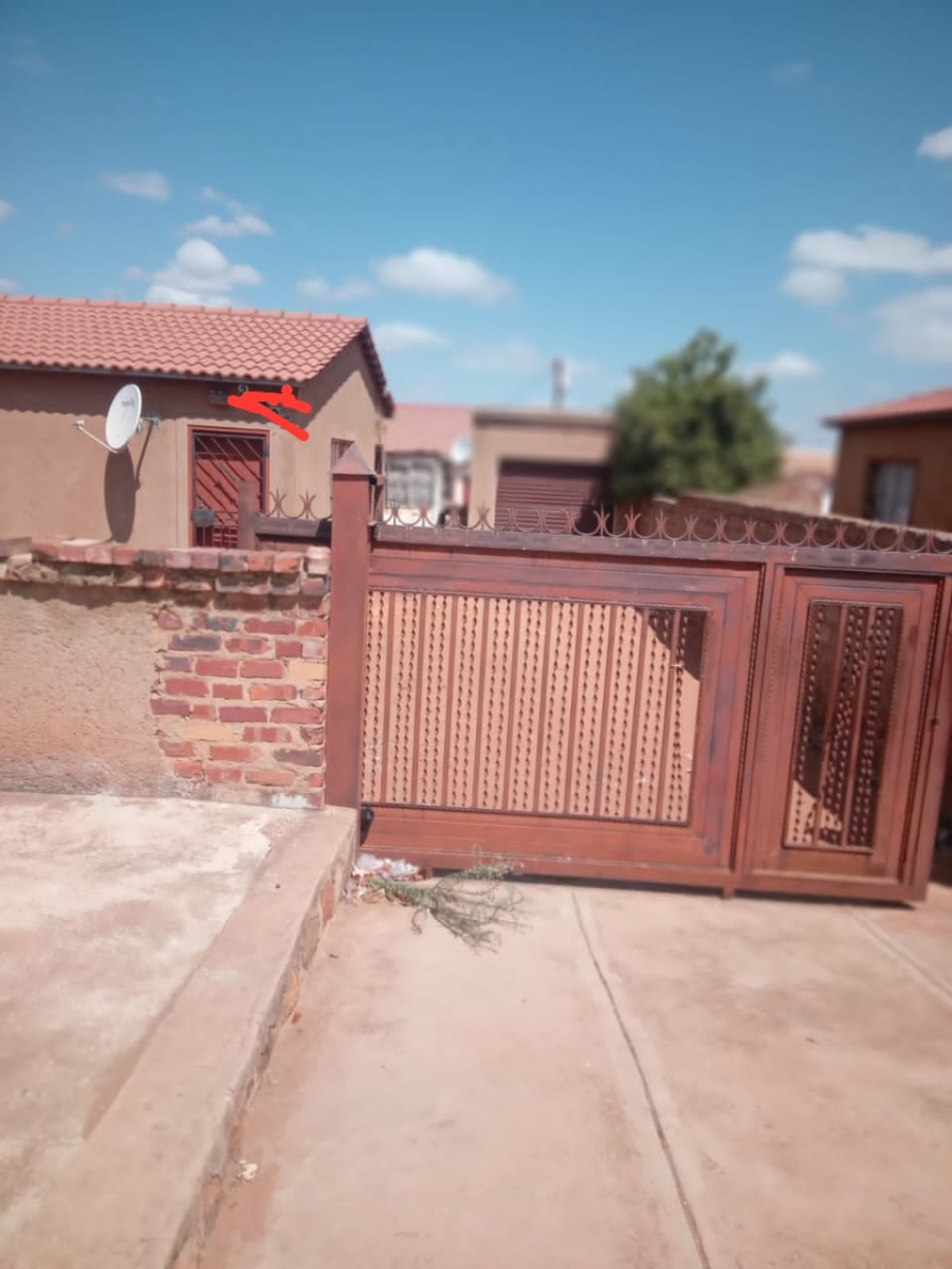 2 Bedroom Property for Sale in Soshanguve WW Gauteng