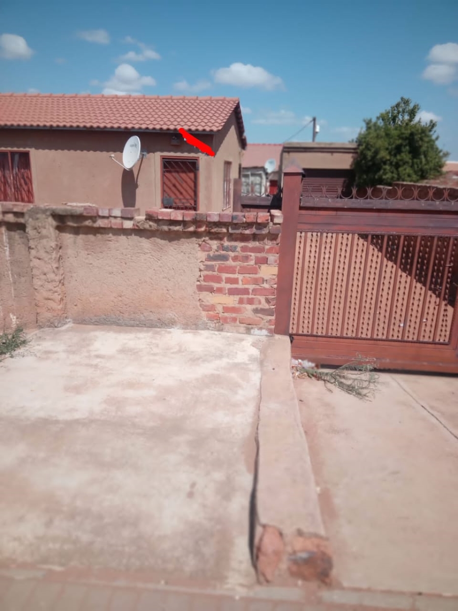 2 Bedroom Property for Sale in Soshanguve WW Gauteng