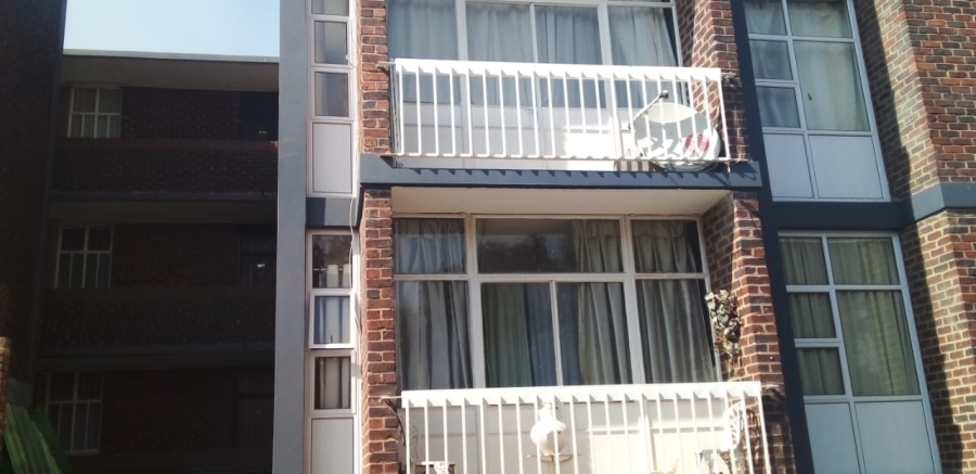 To Let 1 Bedroom Property for Rent in Horison Gauteng