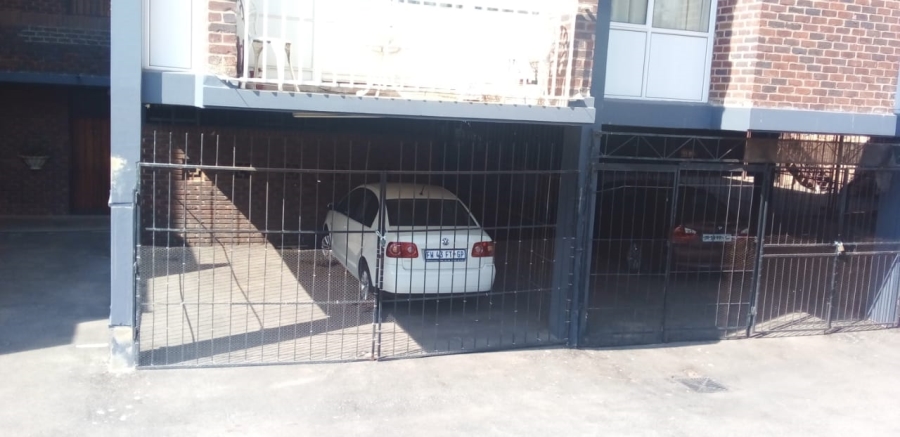 To Let 1 Bedroom Property for Rent in Horison Gauteng