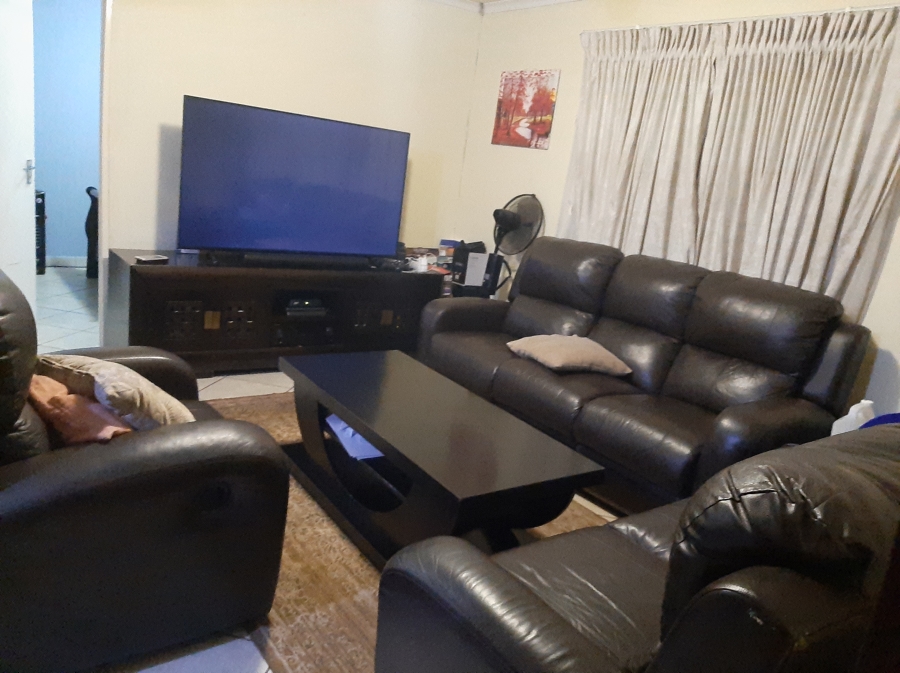 2 Bedroom Property for Sale in Waterfall View Gauteng