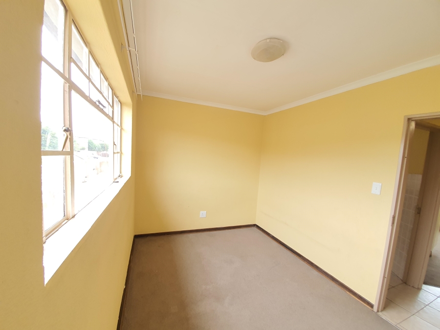 To Let 2 Bedroom Property for Rent in Birchleigh Gauteng