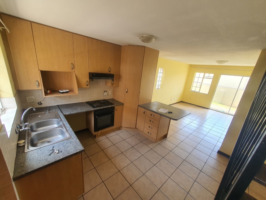 To Let 2 Bedroom Property for Rent in Birchleigh Gauteng