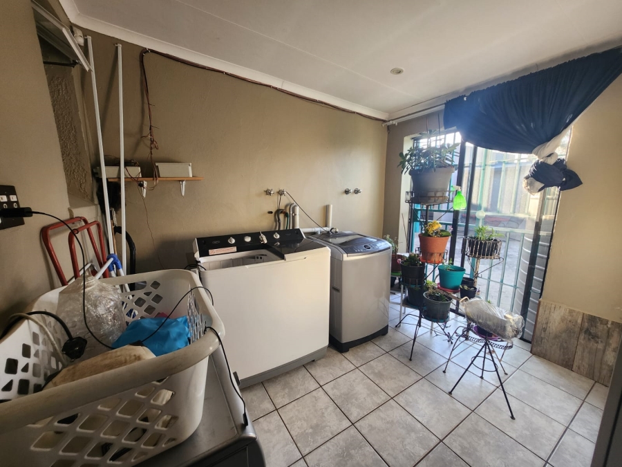 3 Bedroom Property for Sale in Brakpan Central Gauteng