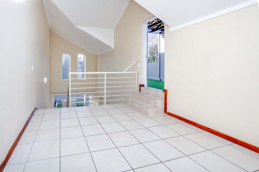 2 Bedroom Property for Sale in Bryanston Gauteng