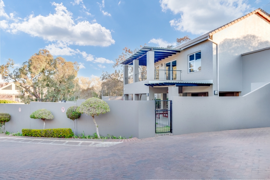 2 Bedroom Property for Sale in Bryanston Gauteng