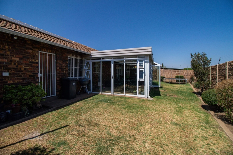 3 Bedroom Property for Sale in Goedeburg Gauteng