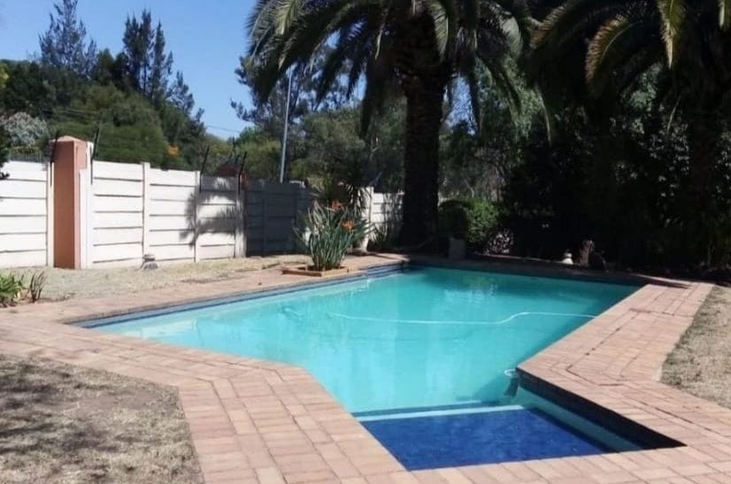 2 Bedroom Property for Sale in Corlett Gardens Gauteng