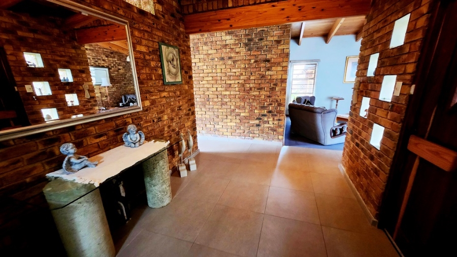 4 Bedroom Property for Sale in Eldoraigne Gauteng