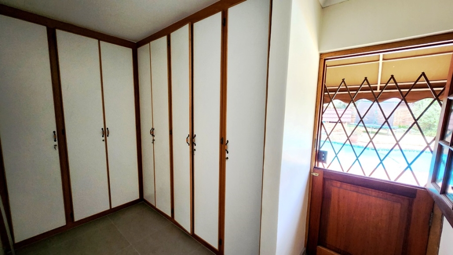 4 Bedroom Property for Sale in Eldoraigne Gauteng