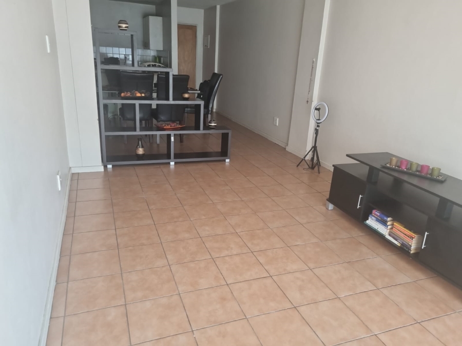 2 Bedroom Property for Sale in Die Hoewes Gauteng