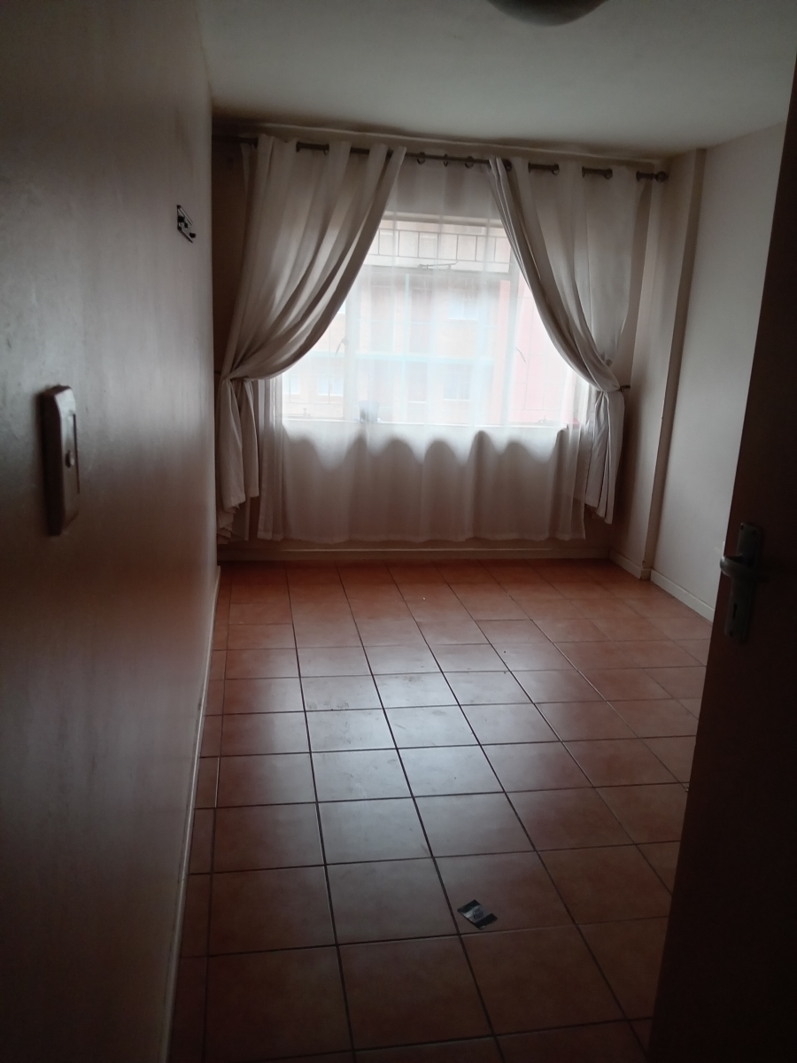 2 Bedroom Property for Sale in Die Hoewes Gauteng