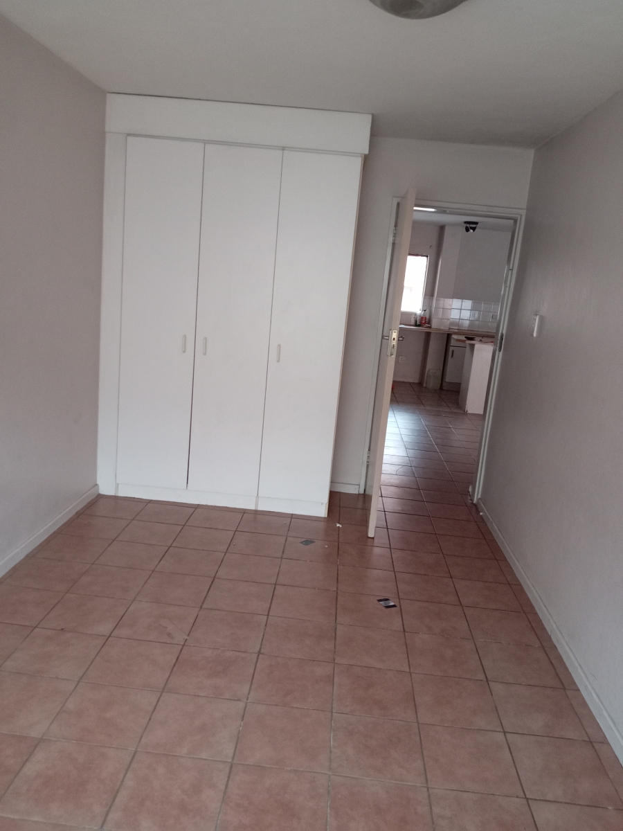 2 Bedroom Property for Sale in Die Hoewes Gauteng