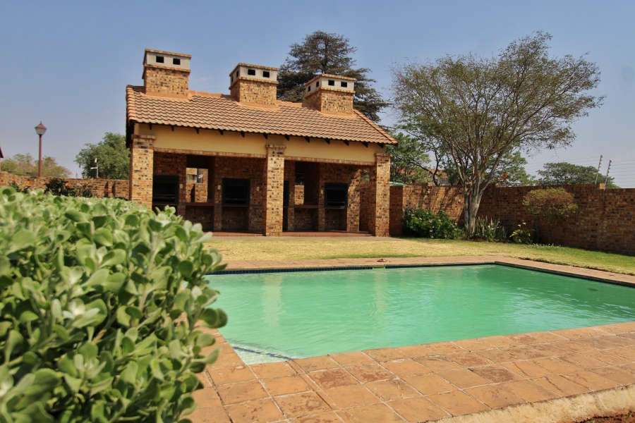 2 Bedroom Property for Sale in Halfway Gardens Gauteng