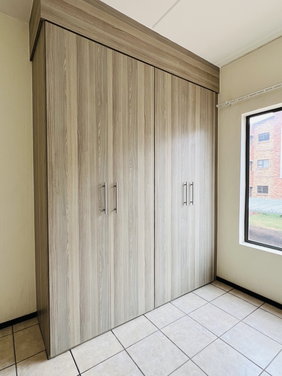 To Let 2 Bedroom Property for Rent in Northwold Gauteng