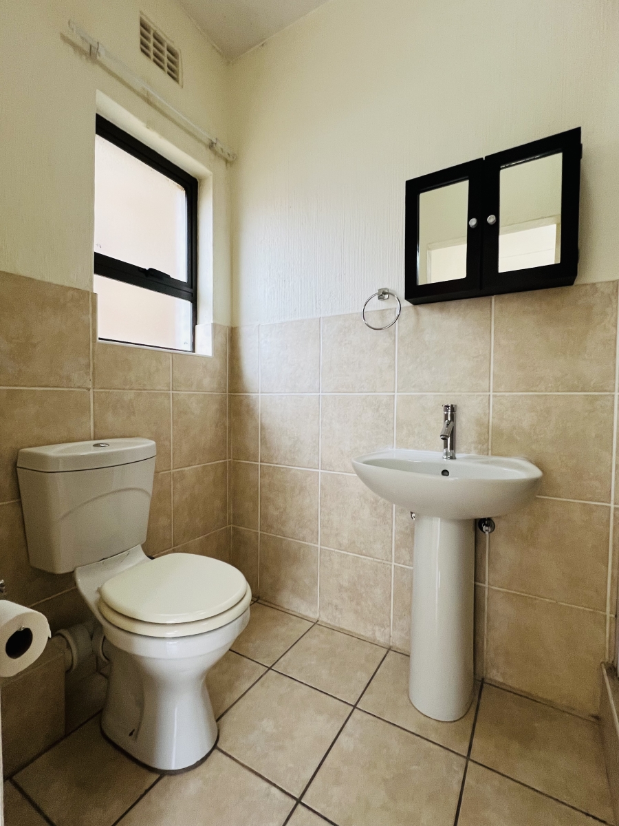 To Let 2 Bedroom Property for Rent in Northwold Gauteng