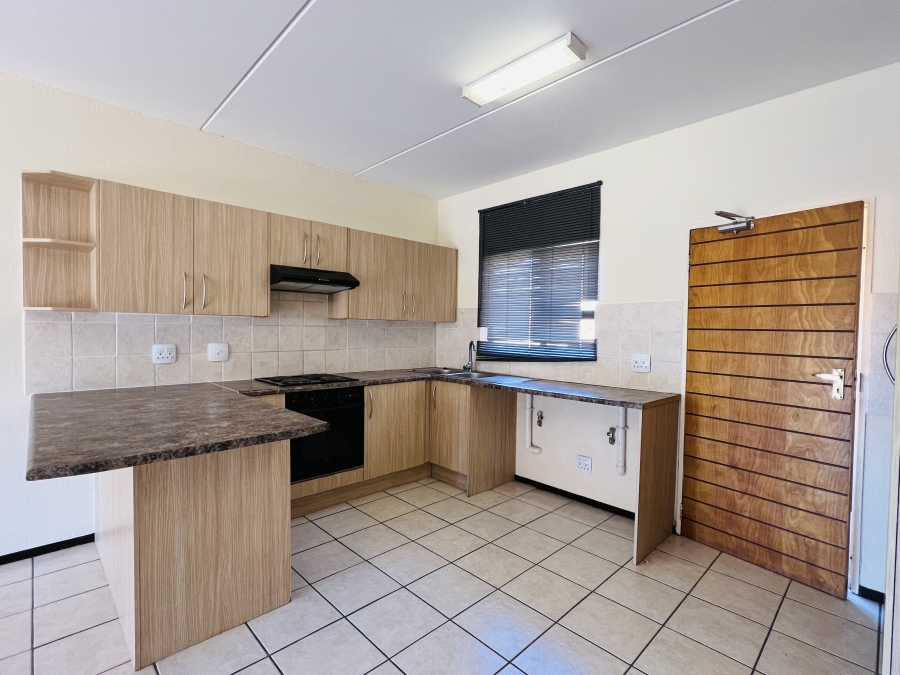 To Let 2 Bedroom Property for Rent in Northwold Gauteng