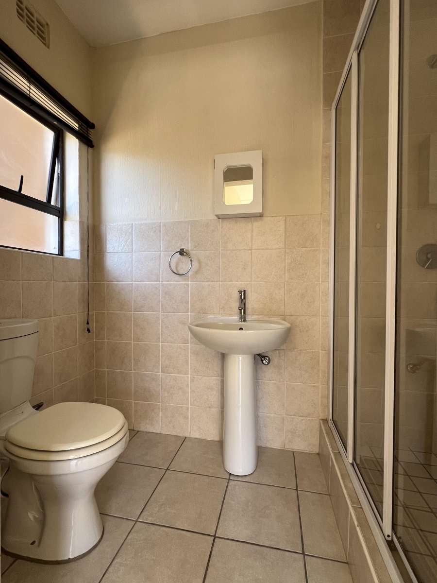 To Let 2 Bedroom Property for Rent in Northwold Gauteng