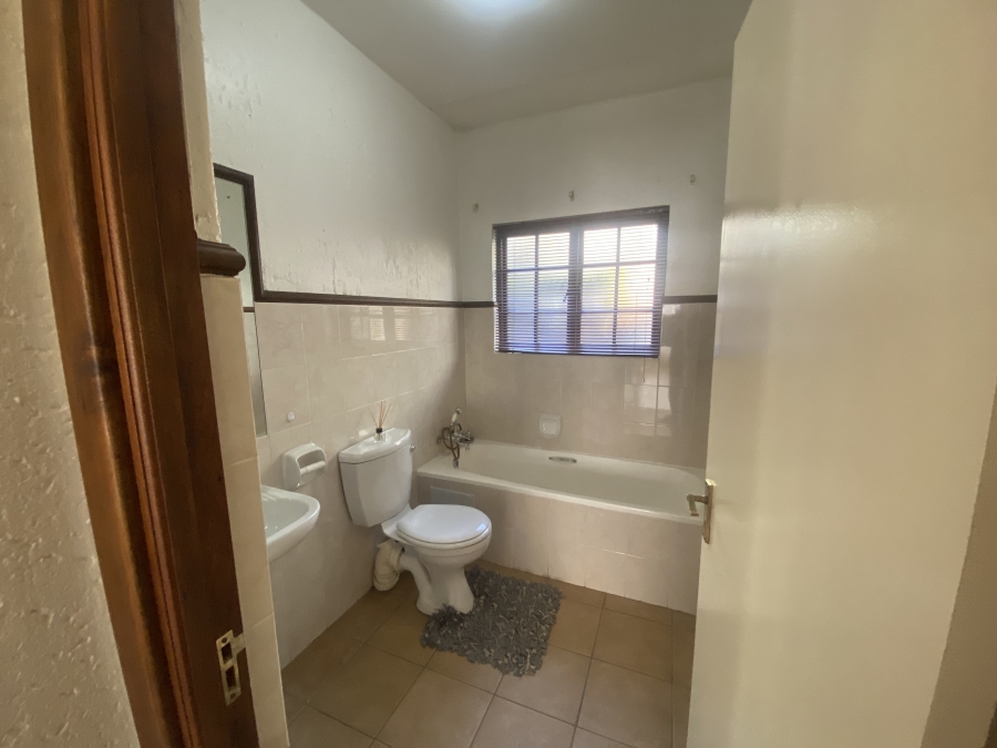 To Let 2 Bedroom Property for Rent in Paulshof Gauteng