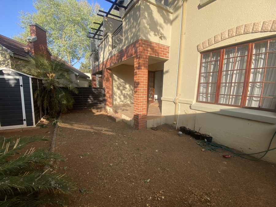 To Let 2 Bedroom Property for Rent in Paulshof Gauteng