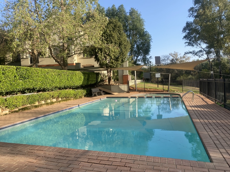 To Let 2 Bedroom Property for Rent in Paulshof Gauteng