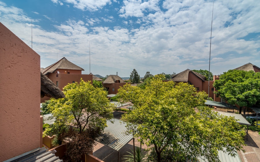 2 Bedroom Property for Sale in Sunninghill Gauteng