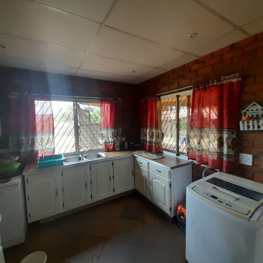 7 Bedroom Property for Sale in Magaliesburg Gauteng