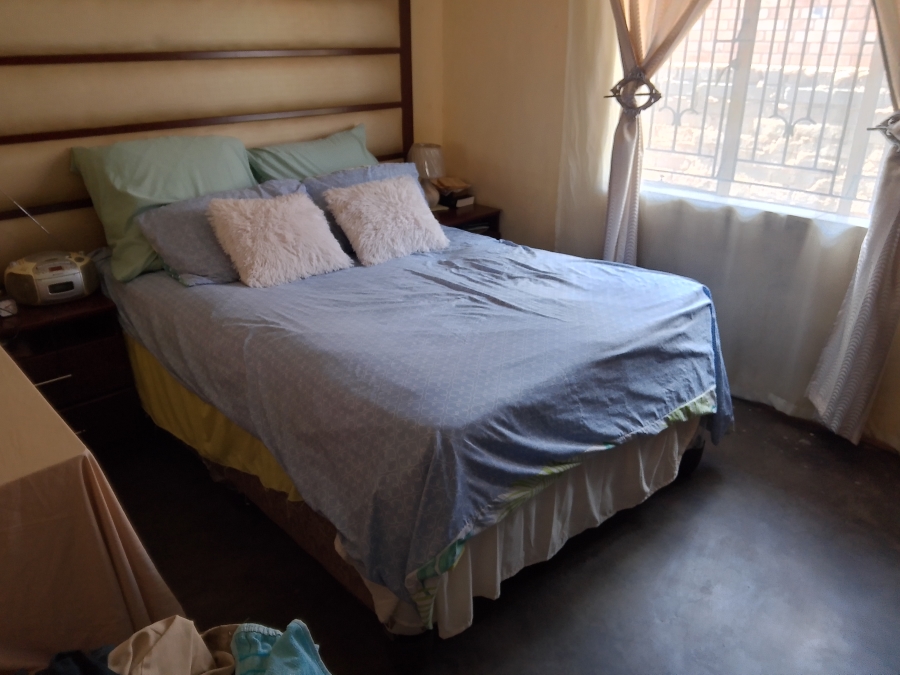 4 Bedroom Property for Sale in Atteridgeville Gauteng