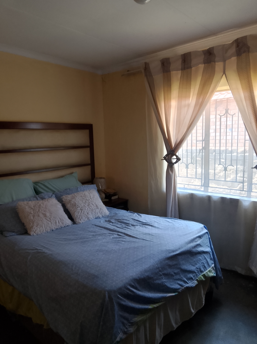 4 Bedroom Property for Sale in Atteridgeville Gauteng