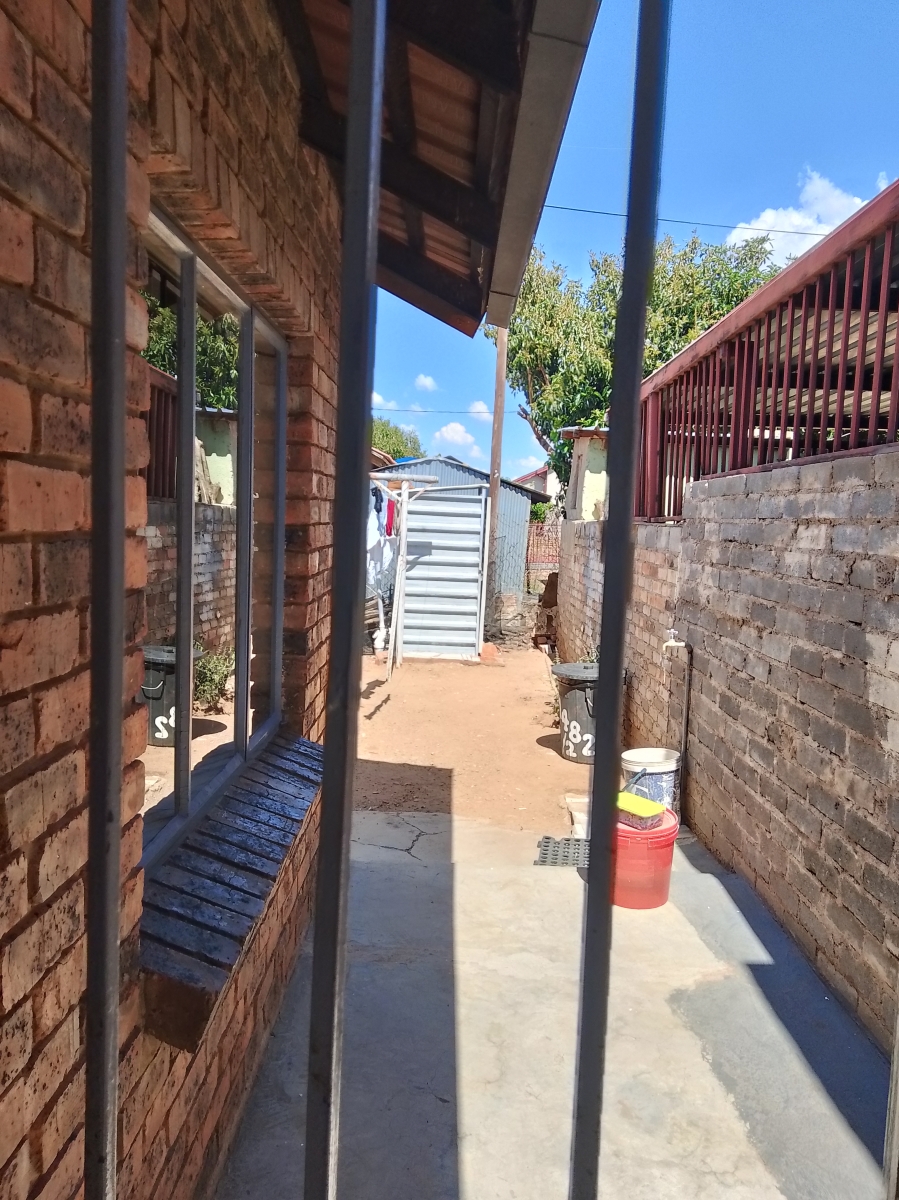 4 Bedroom Property for Sale in Atteridgeville Gauteng