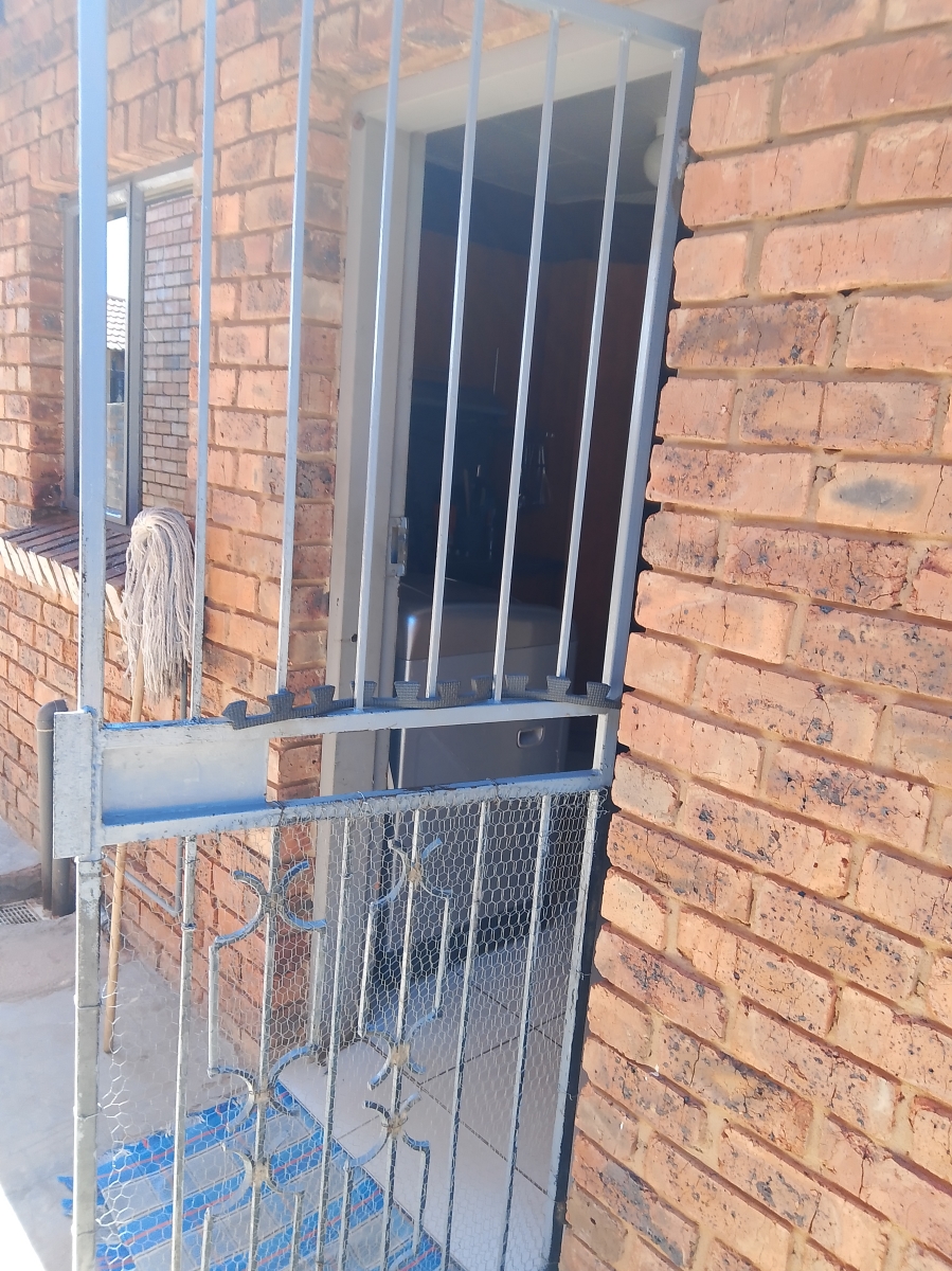 4 Bedroom Property for Sale in Atteridgeville Gauteng