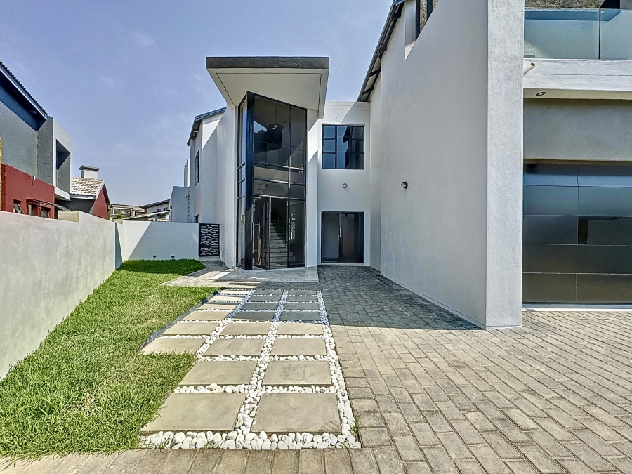 5 Bedroom Property for Sale in Six Fountains Residential Estate Gauteng