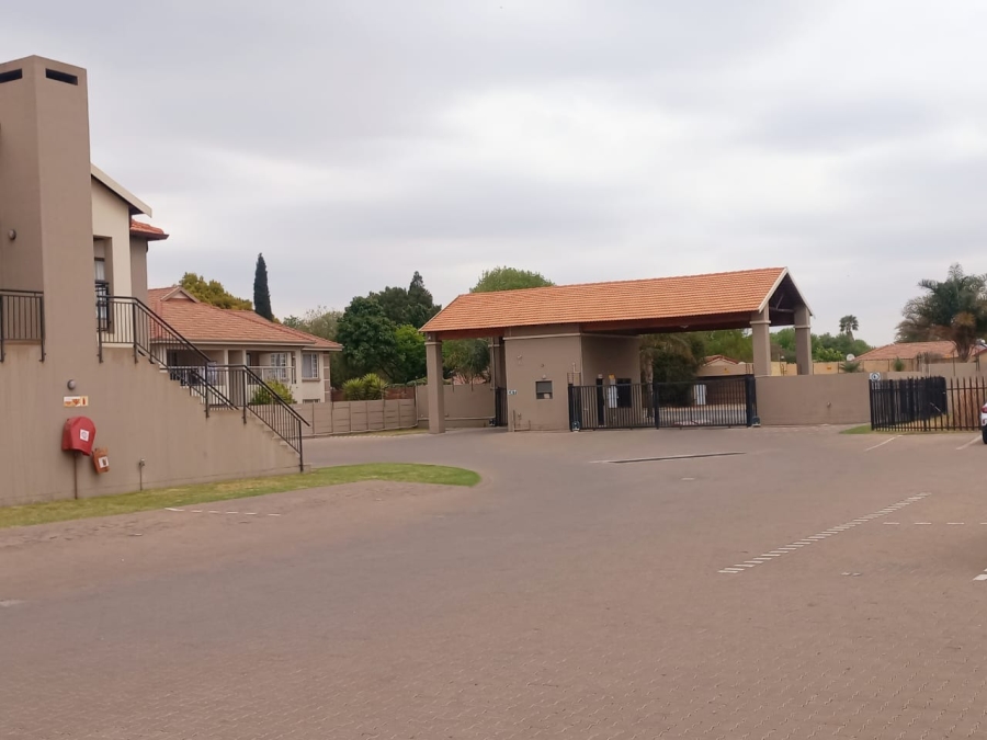 2 Bedroom Property for Sale in Brentwood Gauteng