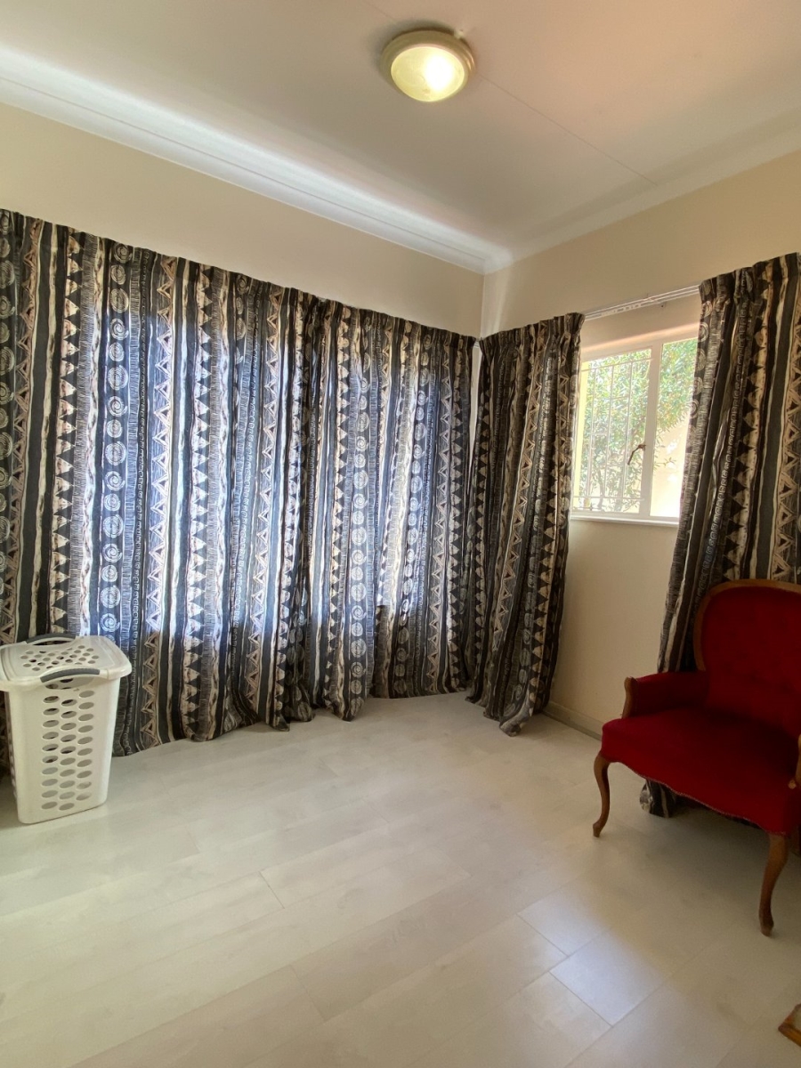 5 Bedroom Property for Sale in Horison Gauteng