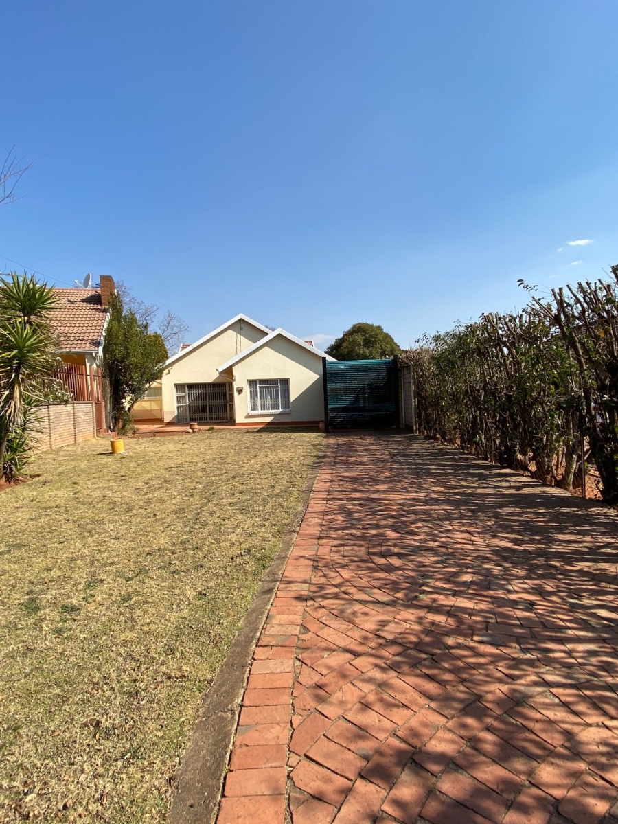 5 Bedroom Property for Sale in Horison Gauteng