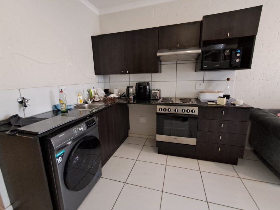 To Let 2 Bedroom Property for Rent in Paulshof Gauteng