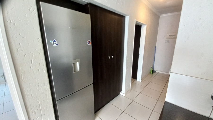 To Let 2 Bedroom Property for Rent in Paulshof Gauteng