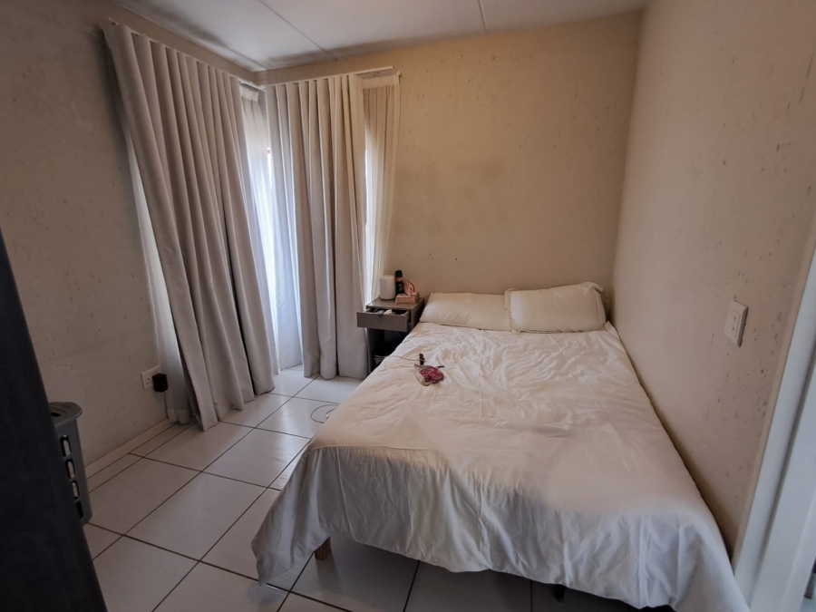 To Let 2 Bedroom Property for Rent in Paulshof Gauteng