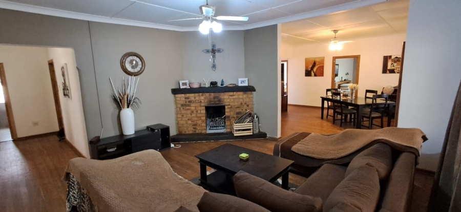 8 Bedroom Property for Sale in Magaliesburg Gauteng