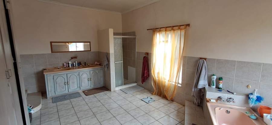 8 Bedroom Property for Sale in Magaliesburg Gauteng