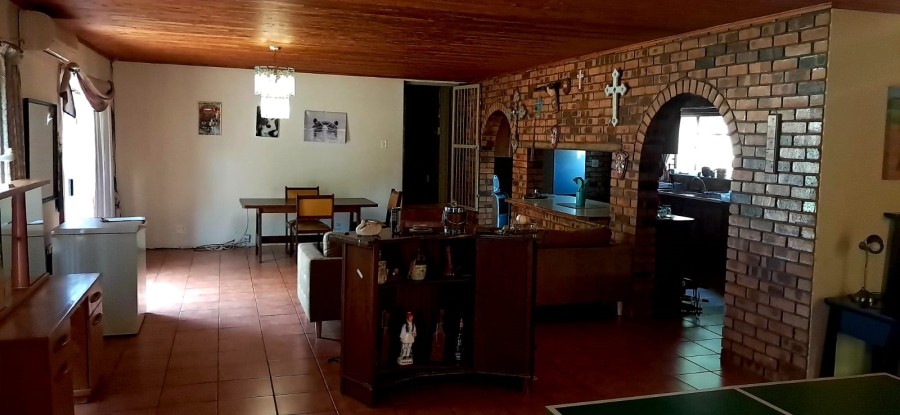 8 Bedroom Property for Sale in Magaliesburg Gauteng