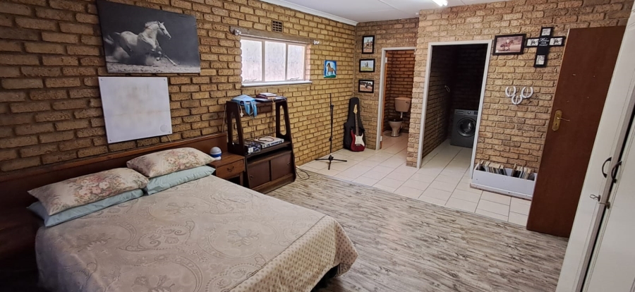 8 Bedroom Property for Sale in Magaliesburg Gauteng