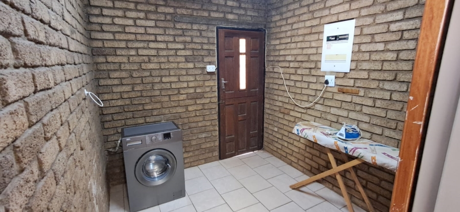 8 Bedroom Property for Sale in Magaliesburg Gauteng