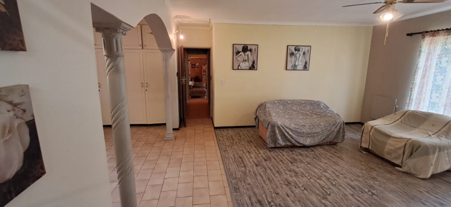 8 Bedroom Property for Sale in Magaliesburg Gauteng