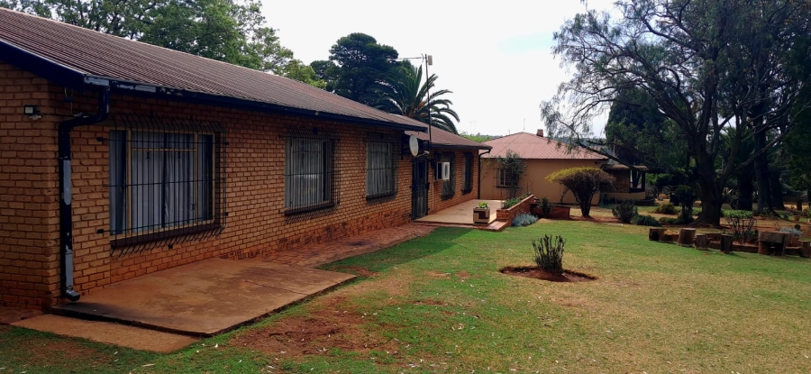 8 Bedroom Property for Sale in Magaliesburg Gauteng