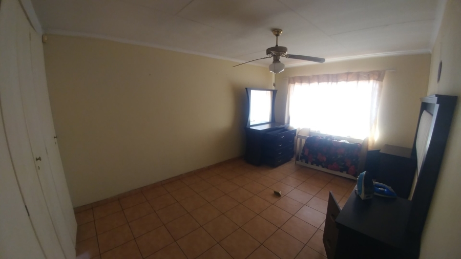 3 Bedroom Property for Sale in Dorandia Gauteng