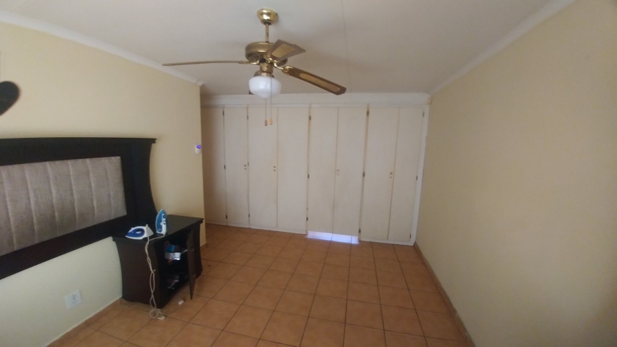 3 Bedroom Property for Sale in Dorandia Gauteng