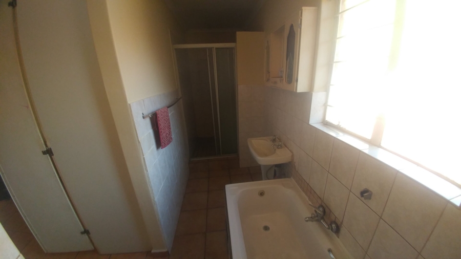 3 Bedroom Property for Sale in Dorandia Gauteng