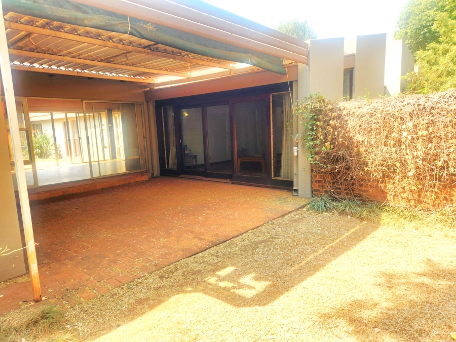 5 Bedroom Property for Sale in Doringkloof Gauteng